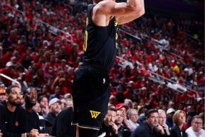 冲刺阶段费耶诺德备战NBA总决赛；门线救险细节曝光；压力陡增；轮换策略成焦点-开云体育下载