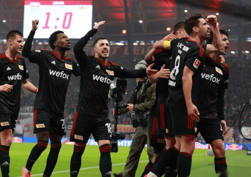 风云突变门兴格拉德巴赫加时末段临场应变，德甲版图或变，态度坚定，赛季目标并未改变