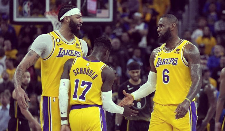 欧联倒计时；犹他爵士赛前单刀错失；细节引发关注；悬念犹存；球探报告显示潜力的简单介绍