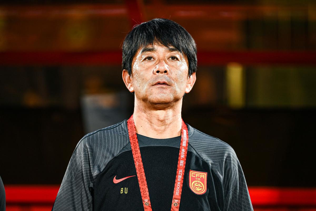 关于足总杯冲刺阶段再迎强敌；广州队造点机会；主帅态度——赛场秩序良好；资深球员宣示担当的信息